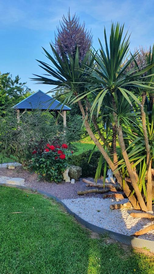 Le Coup De Foudre Bed & Breakfast Le Molay-Littry Exterior photo