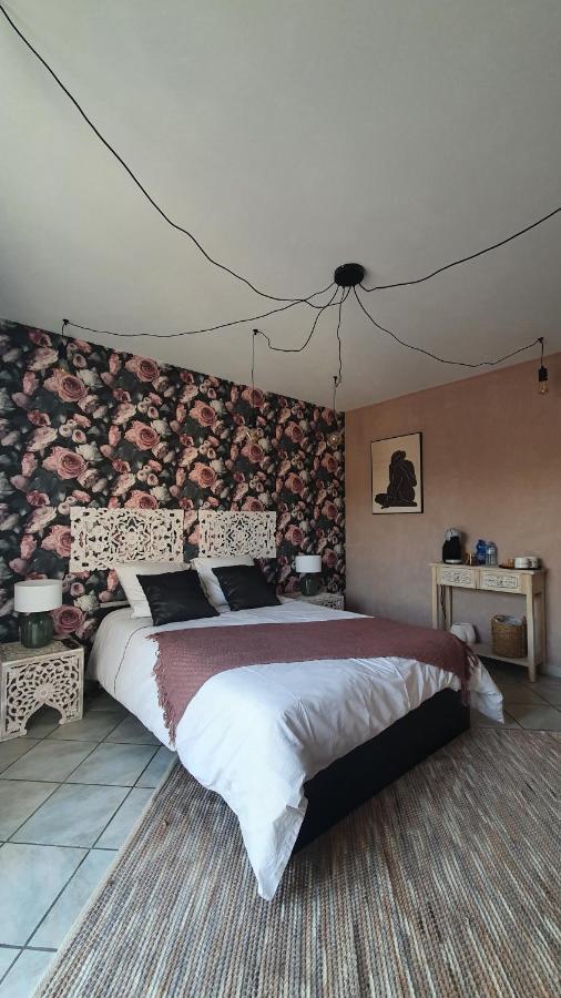 Le Coup De Foudre Bed & Breakfast Le Molay-Littry Exterior photo